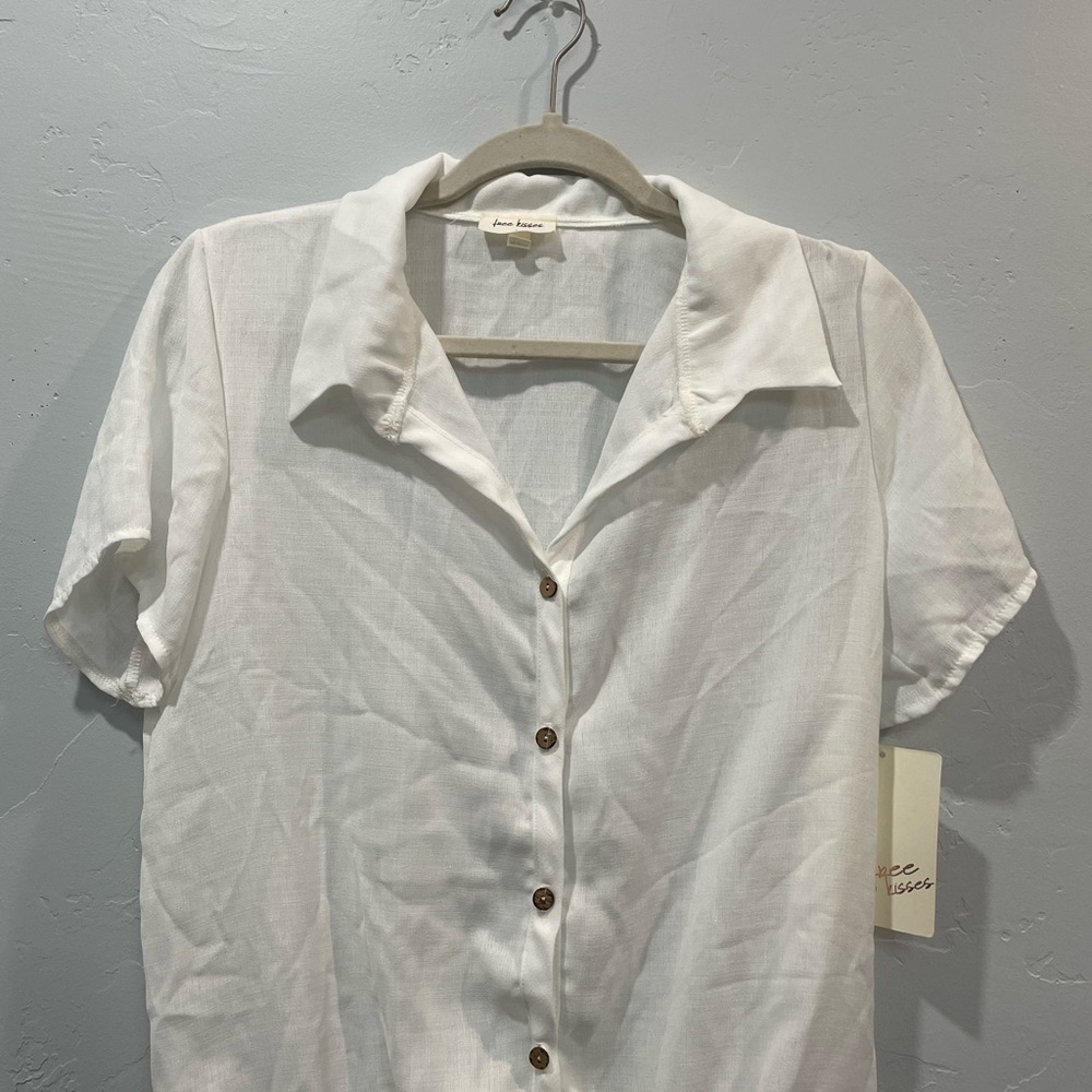 Free Kisses White Fabric Label